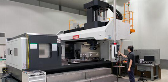 山東師范大學(xué)校辦車間--浦豐柜業(yè)工作臺使用案例 山東師范大學(xué)校辦車間--浦豐柜業(yè)工作臺使用案例